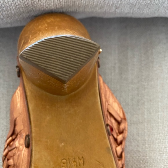 Bridget Shuster Designer Women's "Abba" Metallic Leather Clog Mules Sz 9.5 (NEW) - Picture 5 of 14